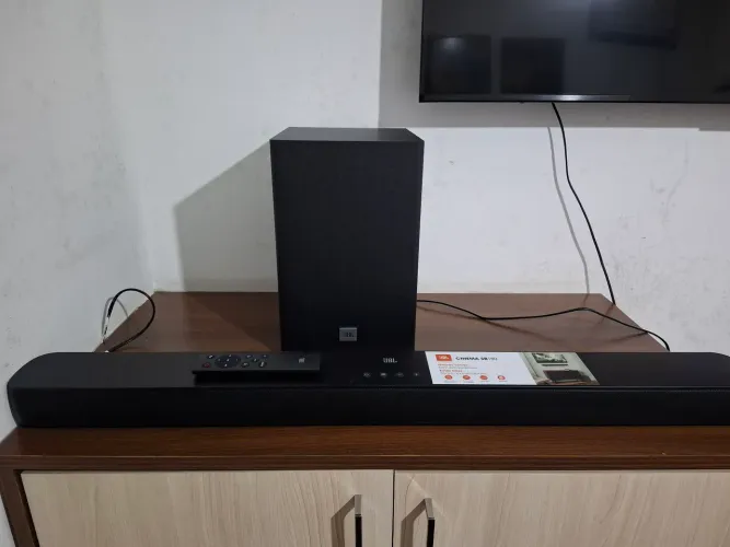 Soundbar JBL SB180