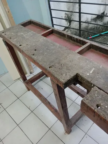 Mesa de Trabalho com Torno