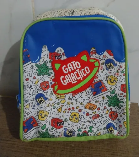 Vendo mochilas e lancheira