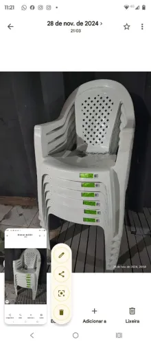 Cadeira de plástico