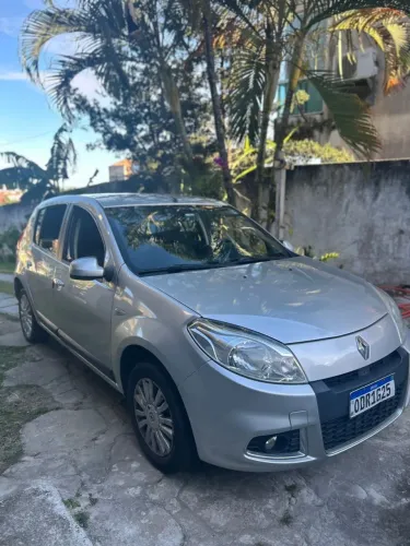 Renault Sandero Privilège Hi-flex 1.6 16V 5P AUT 2013