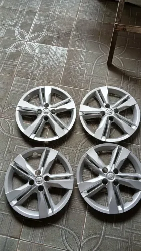 Calotas originais Nissan kicks aro 16 zero sem uso