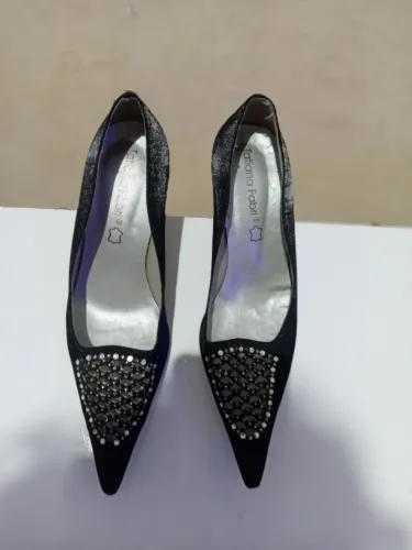 roupas em geral e sapatos