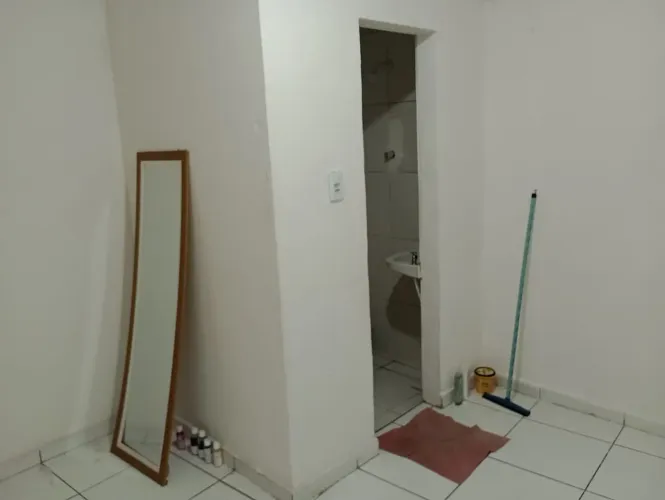 Casa Duplex à Venda - Quase Esquina com a Av. Humberto Monte