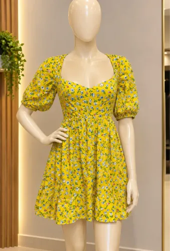 Vestido floral amarelo