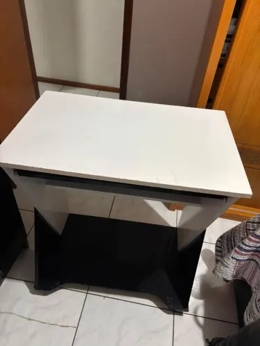 Escrivaninha / Mesa para Computador