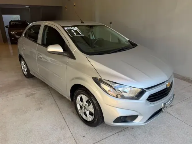 Chevrolet Onix Hatch LT 1.0 8V Flex Mec. 4P 2017