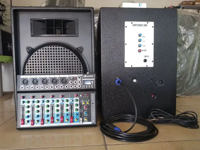 Equipamento de som profissional completo