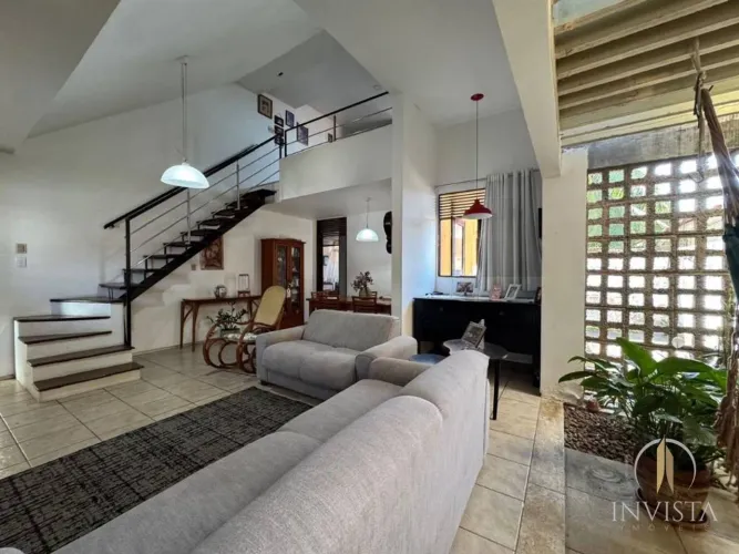 Casa com 3 dormitórios à venda, 300 m² por R$ 1.800.000,00 - Expedicionários - João Pessoa