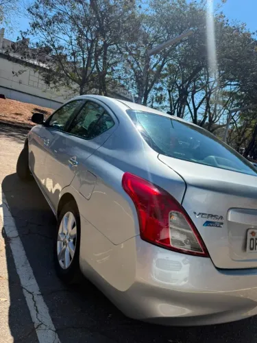Nissan Versa SL 1.6 16V Flex Fuel 4P Mec. 2014