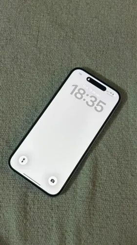 iPhone 15, zerado