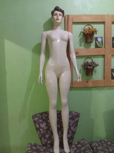 Manequim Feminino