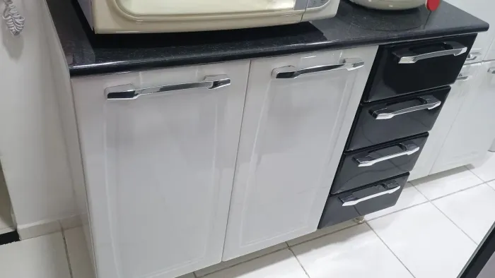 Vendo um balcão Itatiaia diamante