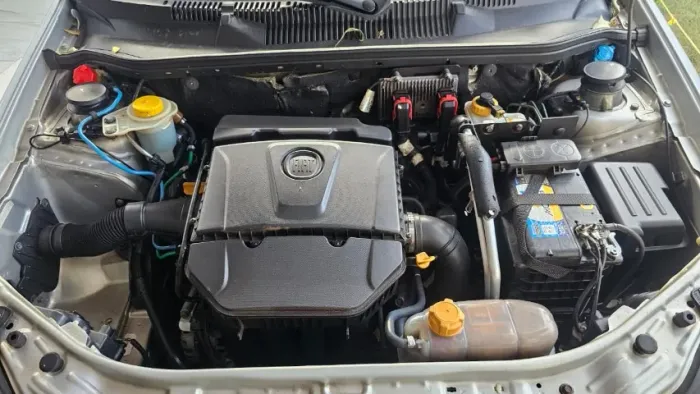 Fiat Strada Adventure1.8/ 1.8 Locker Flex CD 2016