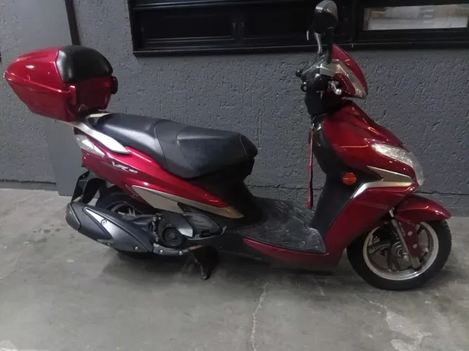Suzuki Haojue VR 150