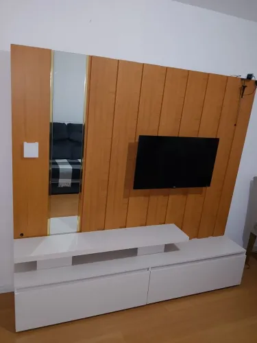 Painel com rack