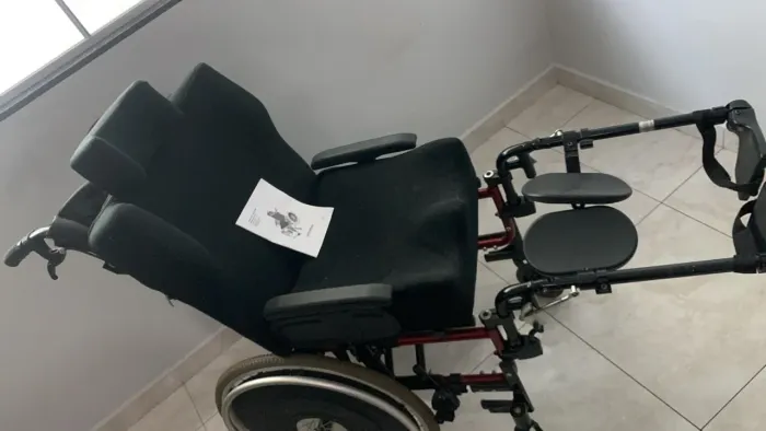 Cadeira de Roda AVD Reclinável / VD ORTOBRAS