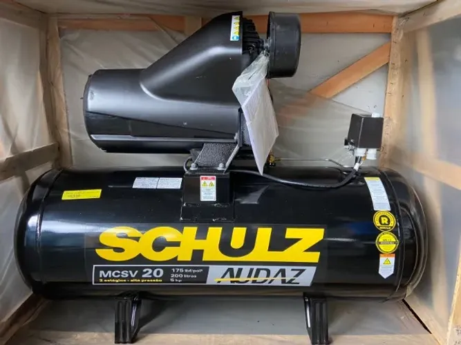  Compressor De Ar Schulz Audaz - MCSV 20 Pés 200L- 5CV - Trifásico 22