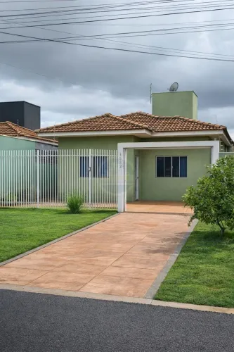 Casa à venda no bairro Conjunto Residencial Monte Carlo - Dourados/MS