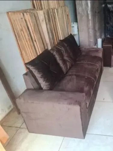Sofa almofafado 2 metros de fábrica