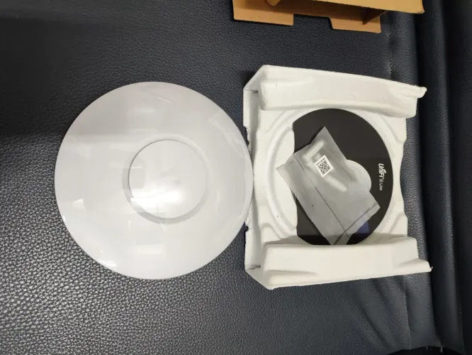 Roteador UniFi 6 Lite novo!