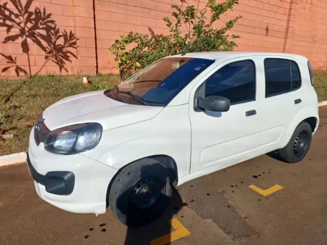 Fiat Uno Attractive 1.0 EVO Fire Flex 8V 5P 2021