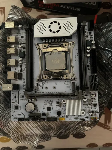 Vende placa mãe e processador Xeon