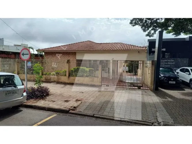 Casa a venda no bairro Zona 04 - Maringá/PR