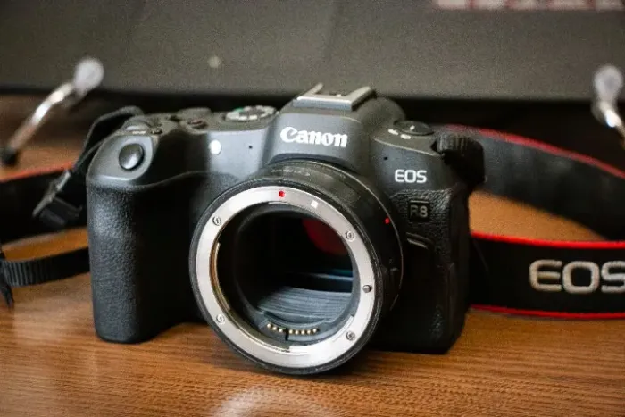 Canon EOS R8 Full Frame 24MP + 3 Baterias + Carregador Original