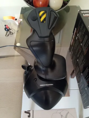 Joystick Thrustmaster 