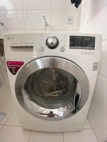 Lava e Seca LG 10 kg painel touch