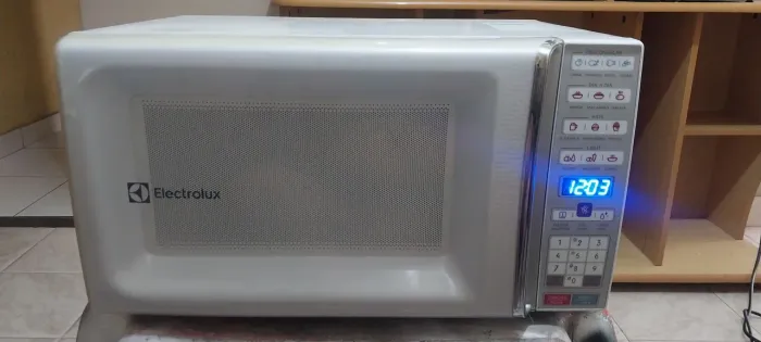 Microondas electrolux 34l