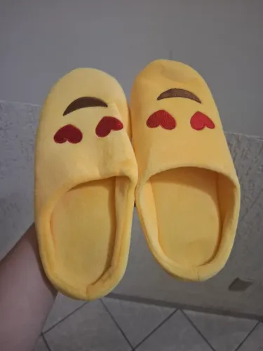 Pantufas de emoji