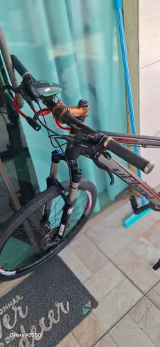 Vedo uma bike novinha freio hidraulico compketa
