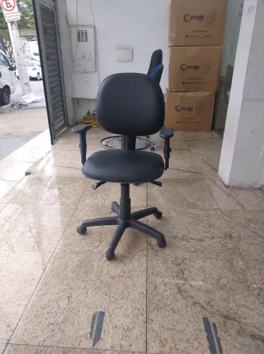 Cadeira ergométrica nova 