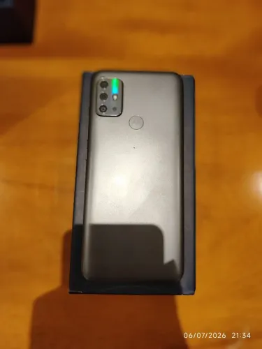 Celular moto G20