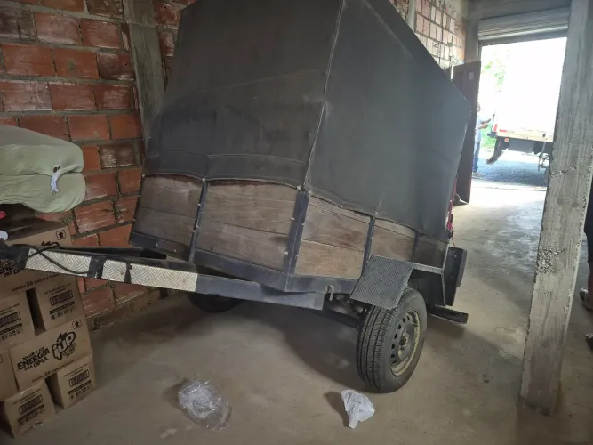 Carretinha Reboque já emplacada