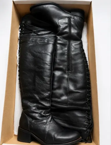 Bota de couro over the knee
