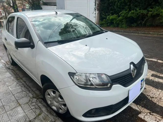 Renault Logan Authentique Hi-flex 1.0 16V 4P 2014