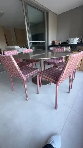 Mesa de Jantar com 6 lugares