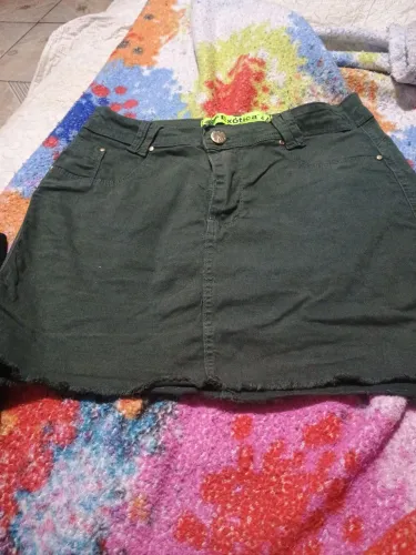 Saia tamanho 44 mas a forma é pequena