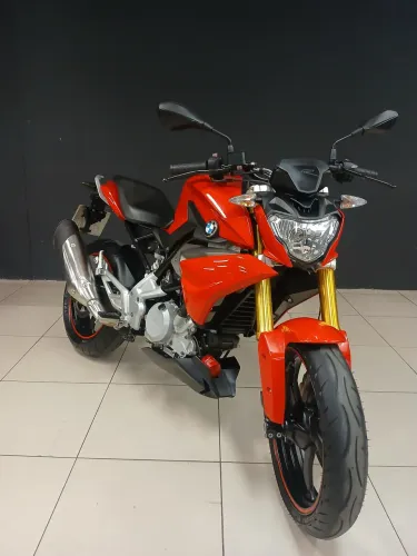 BMW G310 R