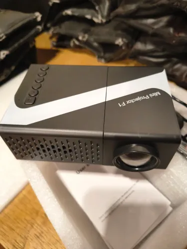 Mini Projetor LED