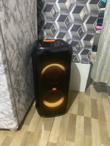 JBL PART BOx 300