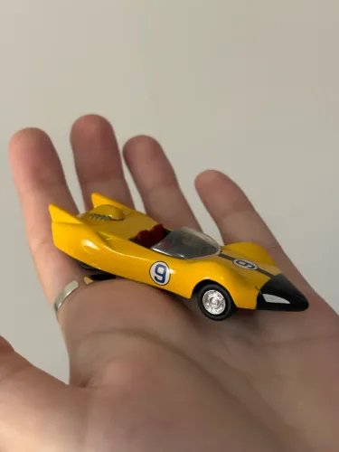 carro Shooting Star do Corredor X, fabricada pela Johnny Lightning em escala 1:64
