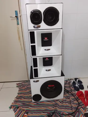 Vende,se sons novinho