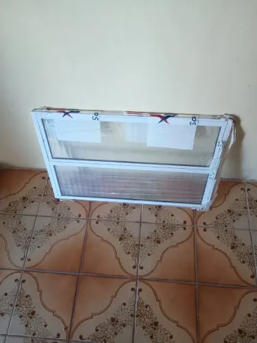 Basculante de alumínio