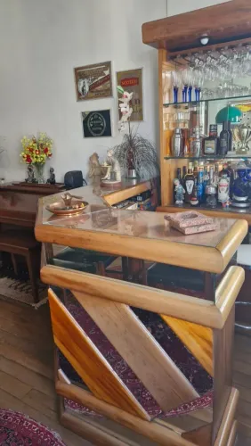 Balcão de bar em mogno