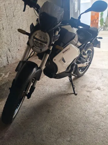 Moto elétrica - muito nova