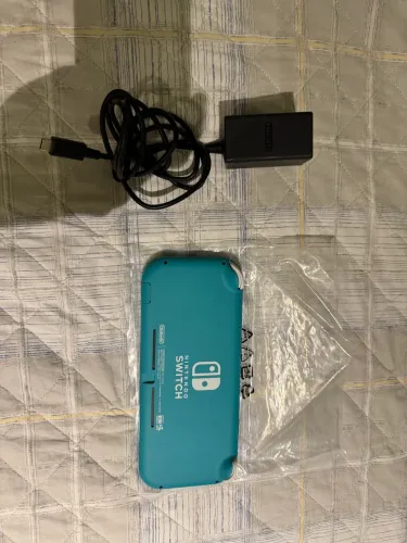 Vendo Nintendo Switch Lite em perfeito estado 